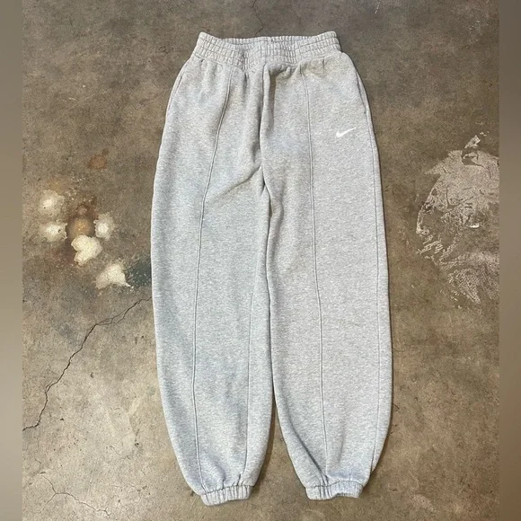 Nike Cuffed Baggy Sweatpants - Picture 1 of 5